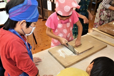 ポーレポーレ「そば打ち」 ポーレポーレ「そば打ち」